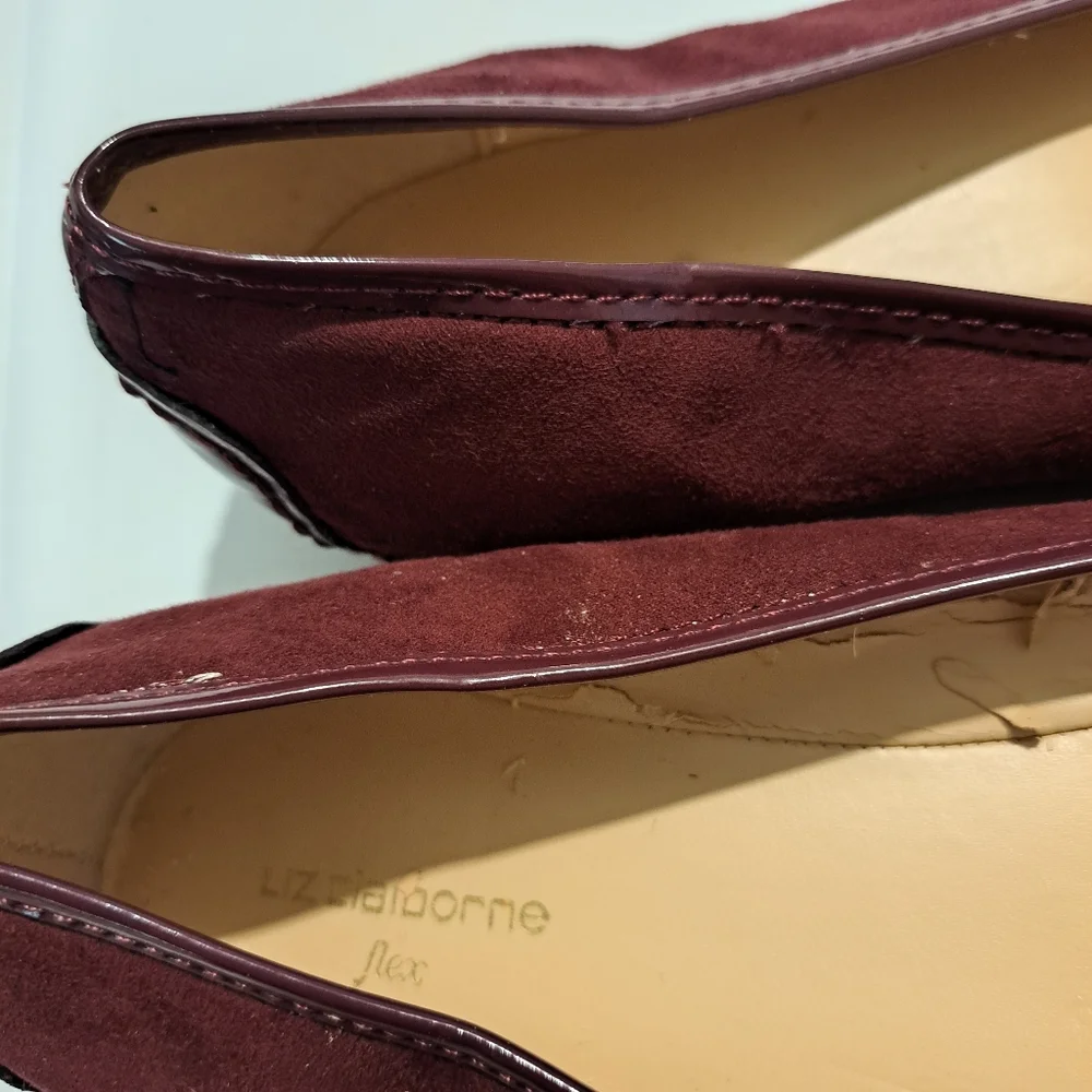 Liz Claiborne Flex Burgundy Suede Flat Shoe, 9M